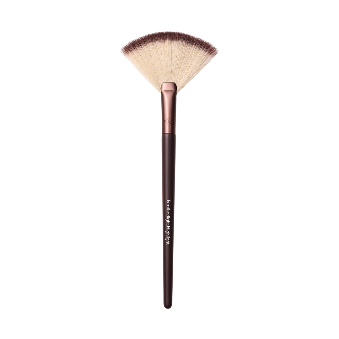 Brocha para Polvos Iluminadores Featherlight